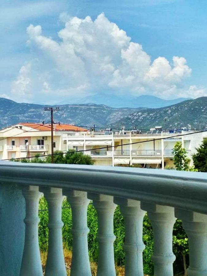 Sea And Sky Apartment Nea Peramos  Exterior photo